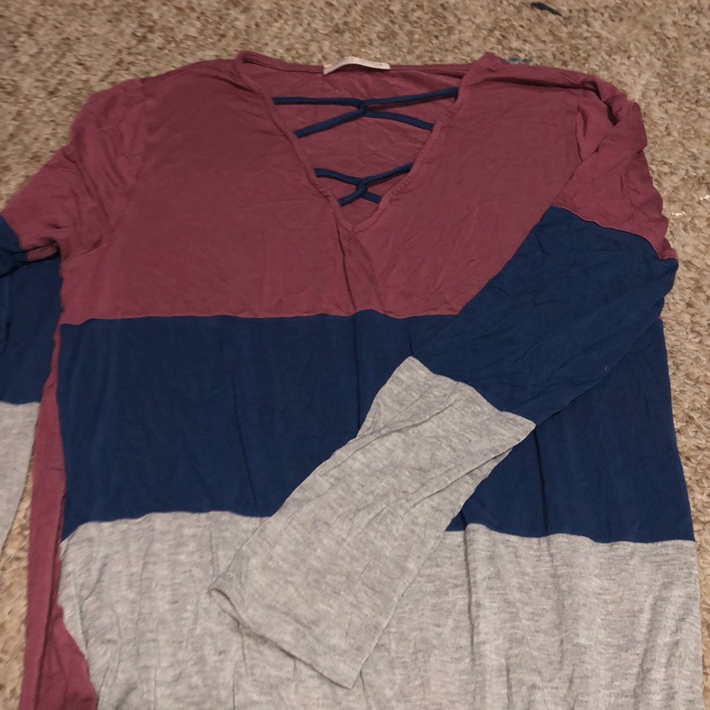 Long sleeve tee with cut out